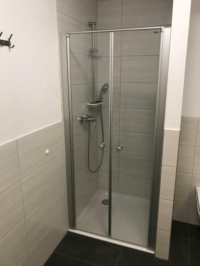 Апартаменты Main Boarding House Мильтенберг Экстерьер фото