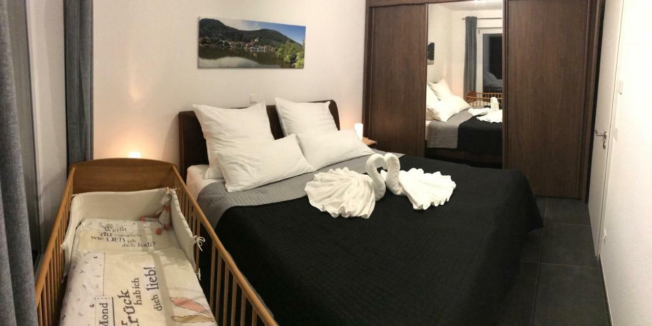 Апартаменты Main Boarding House Мильтенберг Экстерьер фото